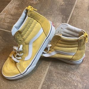 Like brand new girls vans skater board shoe